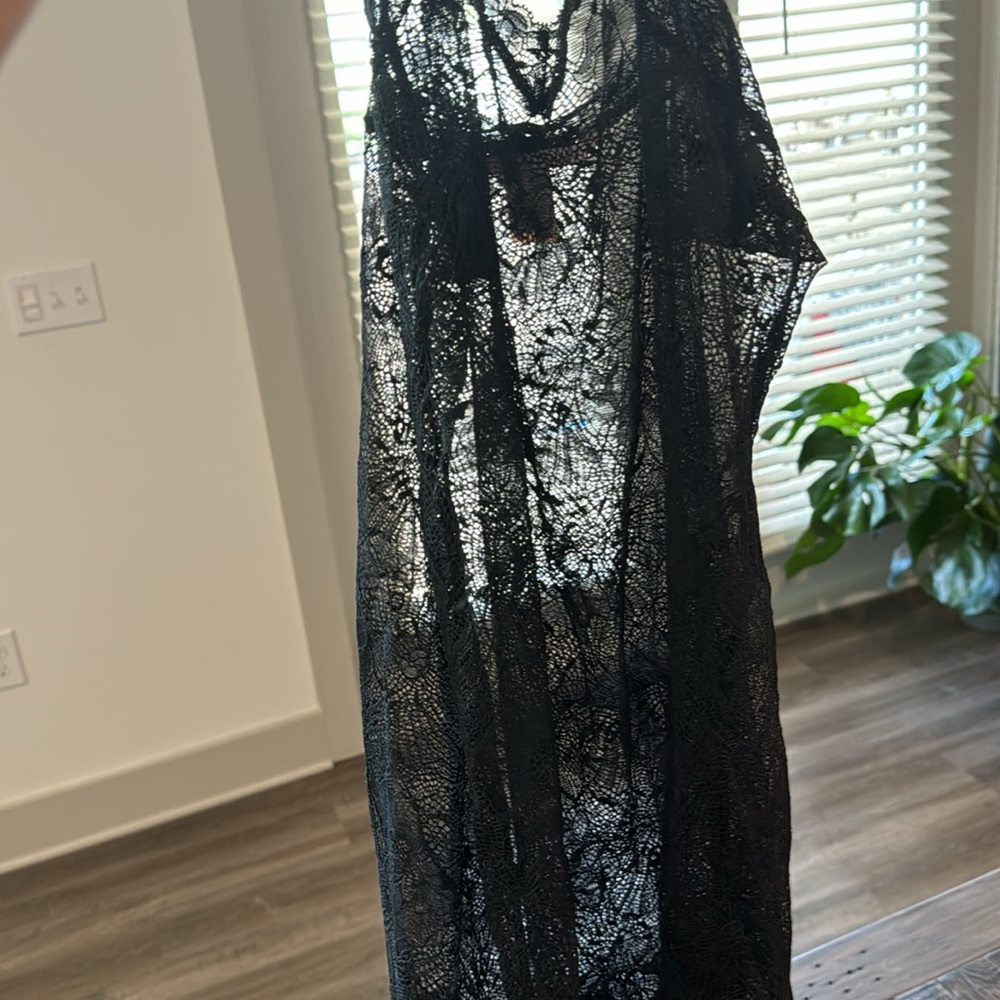 🖤NWOT Vic Secret Floral Lace Sheer Nightie With Satin Crossback Straps 🖤